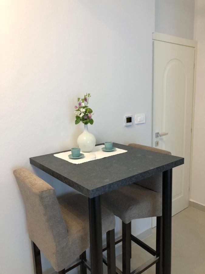 Apartments Aco Barbat na Rabu Eksteriør bilde