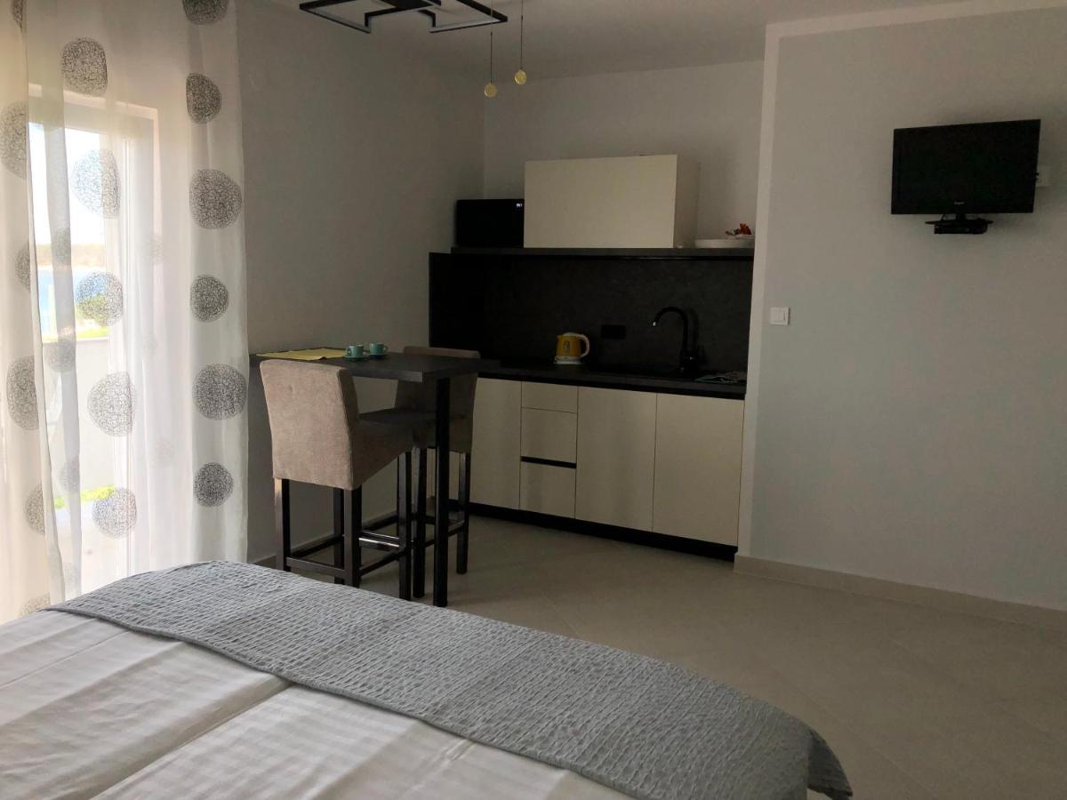 Apartments Aco Barbat na Rabu Eksteriør bilde