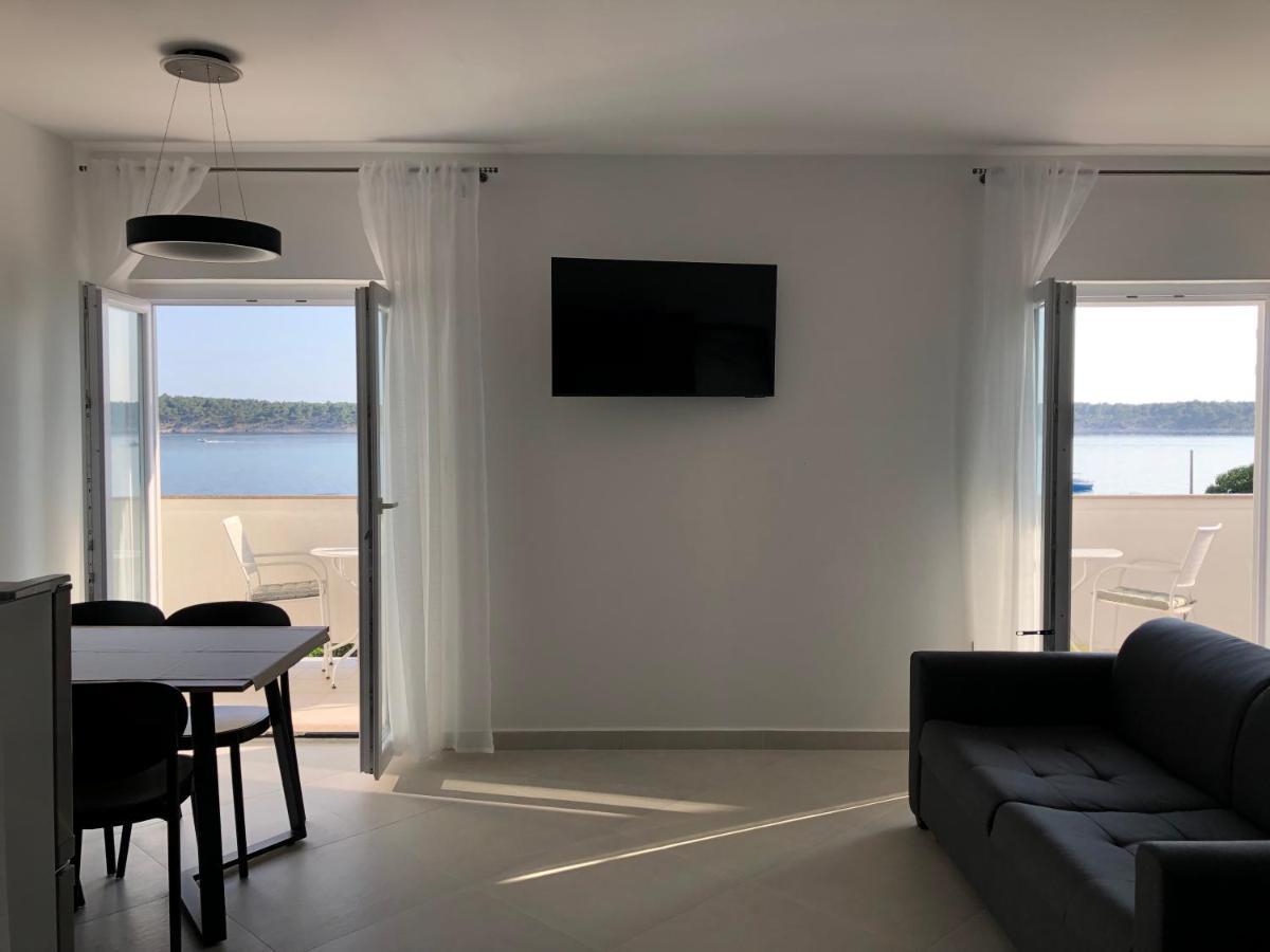 Apartments Aco Barbat na Rabu Eksteriør bilde