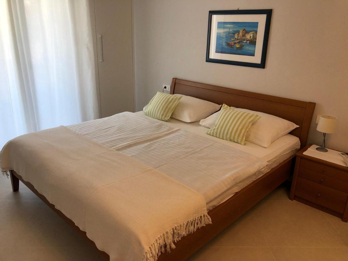 Apartments Aco Barbat na Rabu Eksteriør bilde